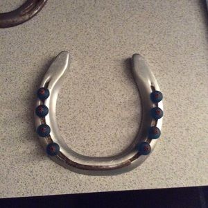Horseshoe decor